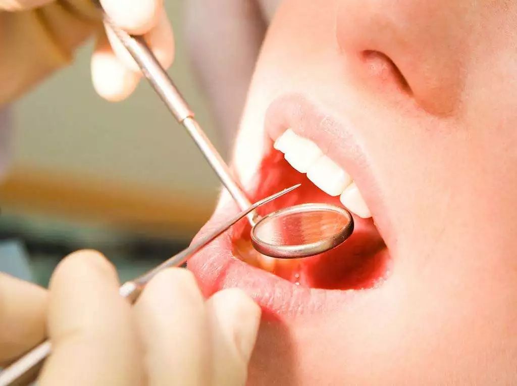 爲什麽牙醫從來不在微信上看牙？